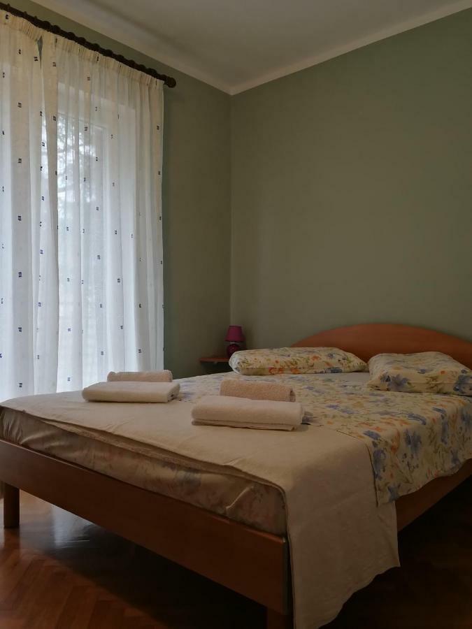 Apartment Violeta 1 Funtana Exterior foto